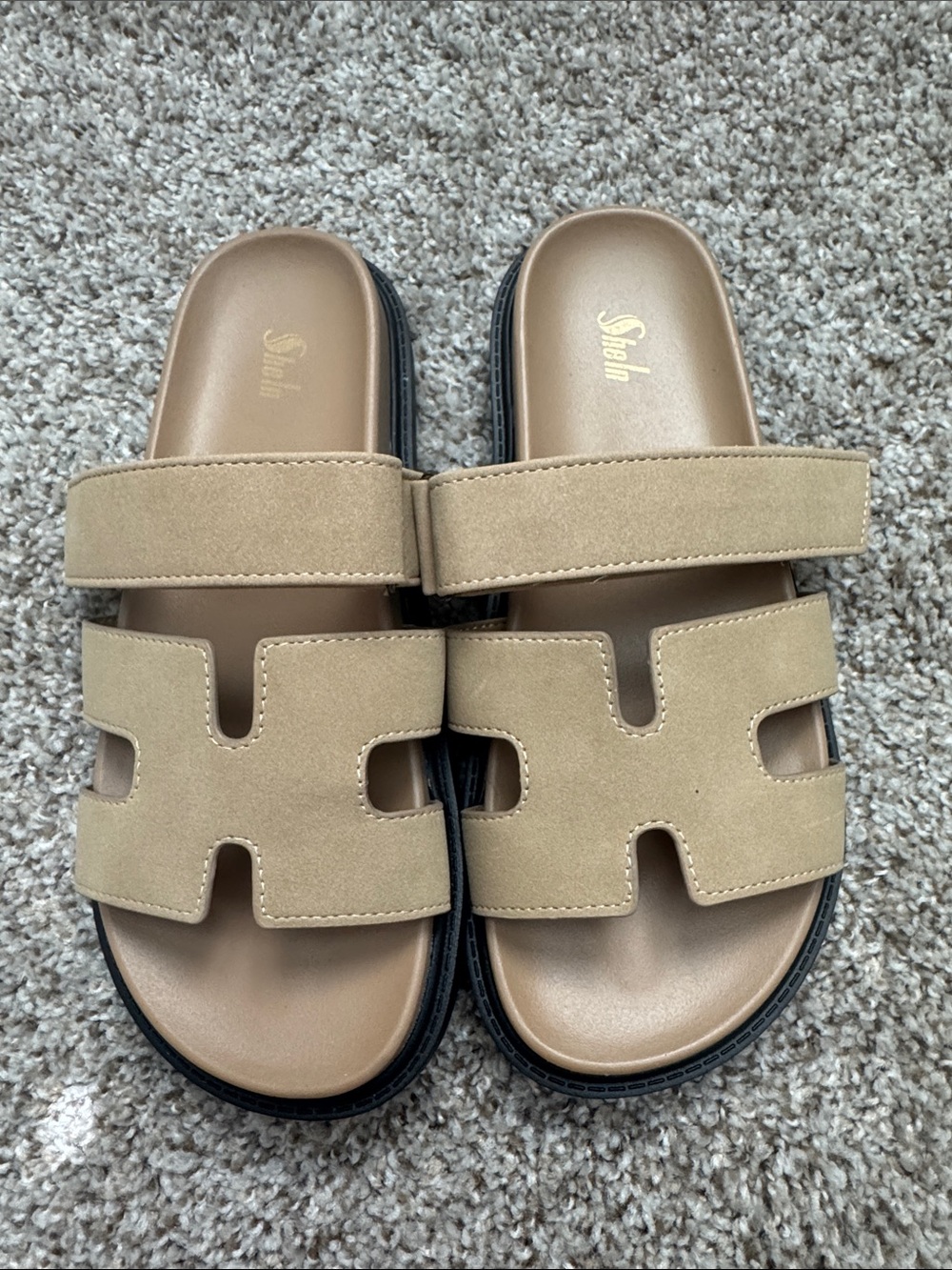 Steve Madden White and Sheln Tan Sandal Duo - Picture 3 of 12
